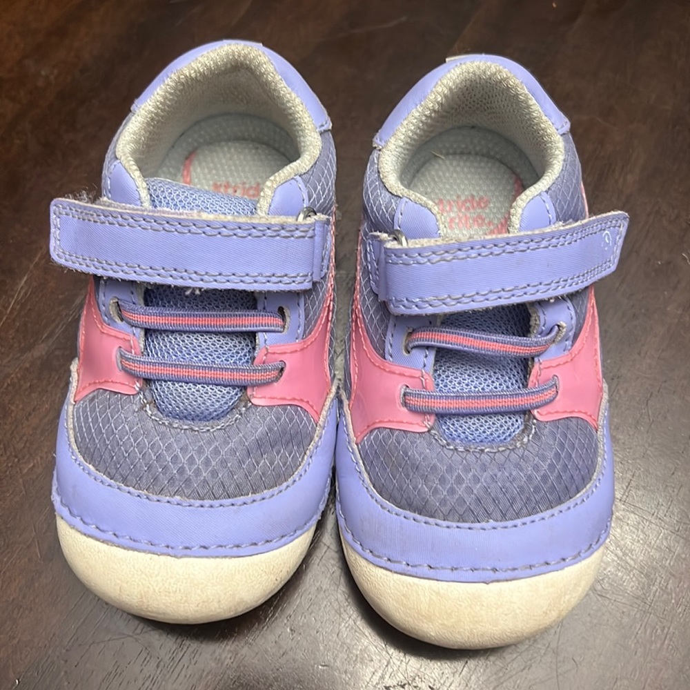 Stride Rite Kylin soft motion sneakers. Used but very good quality! Size 6m